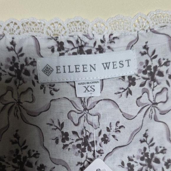 Eileen West Gray and White Nightgown with Floral Bow Design. - Picture 3 of 6